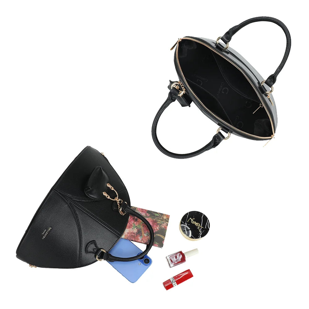 Intérieur de La Éminence noir : compartiment spacieux doublé, pour téléphone, carnet et maquillage – réf. DQ-8738