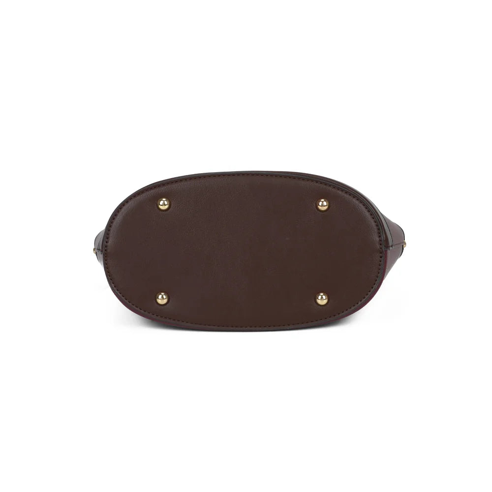 Dessous du sac La Eulalie bordeaux, base ovale soulignée d’une bande contrastée – réf. DQ-8737