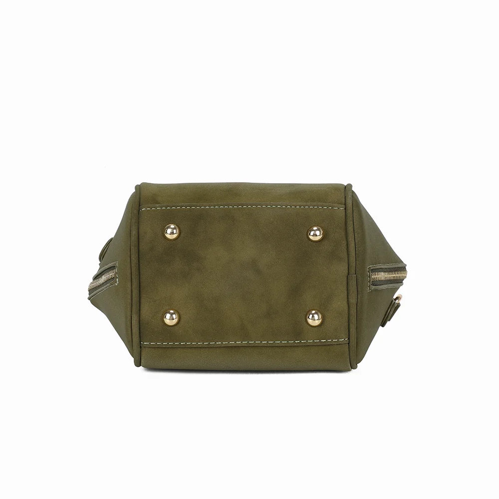Dessous de La Féerie vert foncé : base compacte de 15 × 12 cm et surpiqûres ton sur ton – réf. R-2052