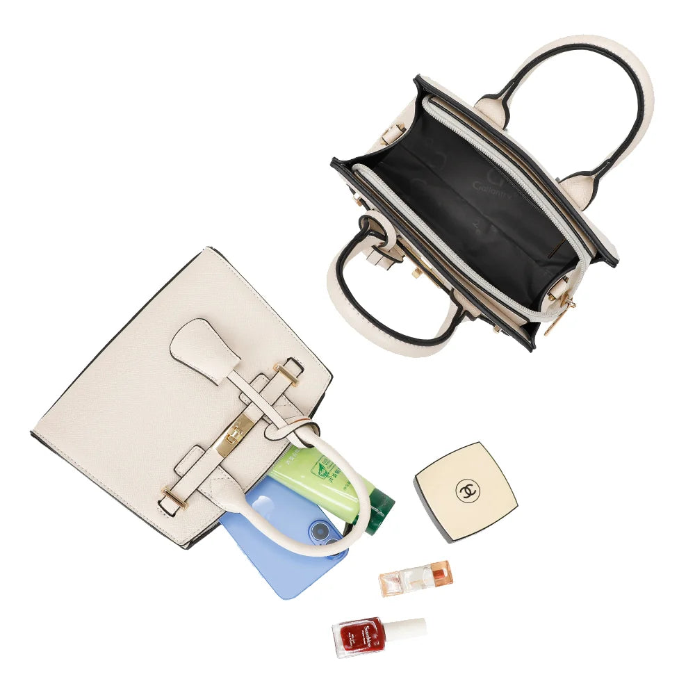 Intérieur de La Giulia beige : fermeture zippée, poche zippée et doublure synthétique – réf. KJ-62045