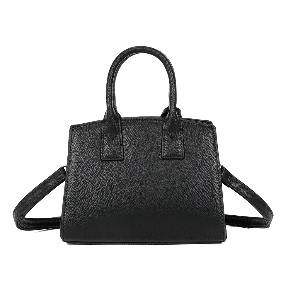 Dos du sac La Giulia noir, ligne épurée et deux anses courtes assorties – réf. KJ-62045