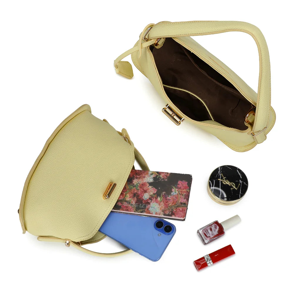 Intérieur du sac La Isée jaune : compartiment principal pour téléphone, carnet et maquillage – réf. R-2063