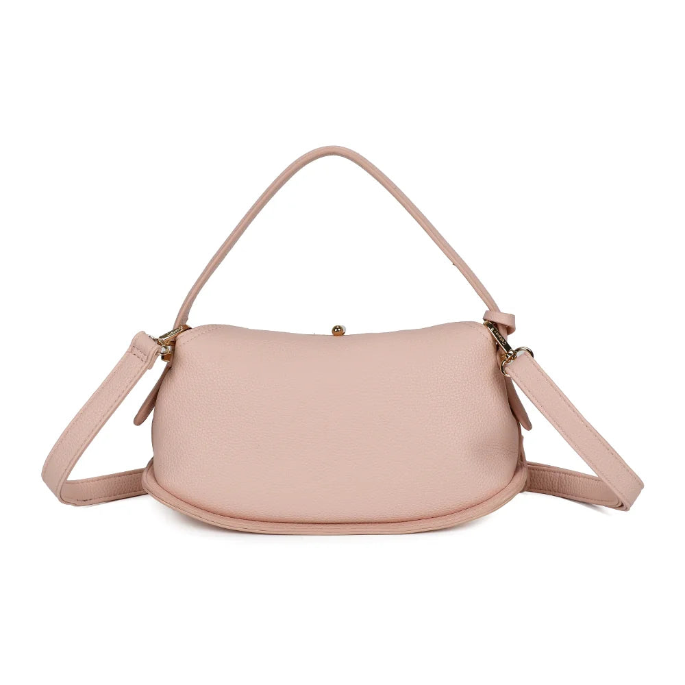 Dos du sac La Isée rose : grain régulier du simili cuir et ligne arrondie épurée – réf. R-2063