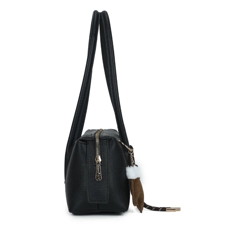 Profil du sac La Linotte noir : format compact de 9 cm de profondeur et tirette de zip dorée – réf. KJ-62100