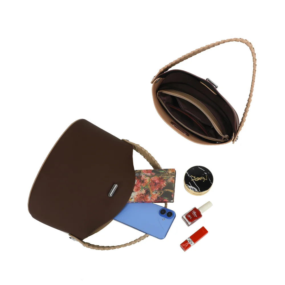 Intérieur de La Lison coffee/taupe : doublure synthétique et poche zippée pour ranger vos petits essentiels – réf. LS-76010
