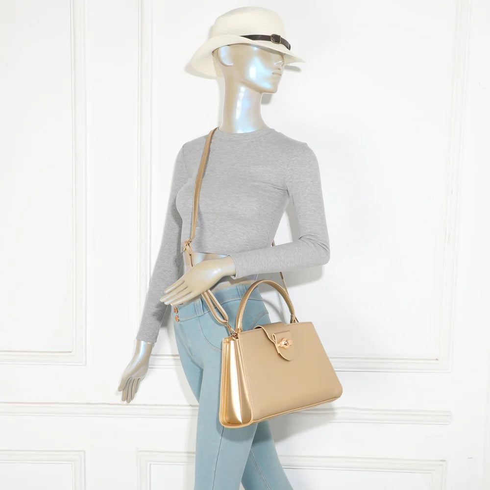 Sac à main femme La Maristella or porté à la main ou avec sa bandoulière amovible – réf. LS-76005