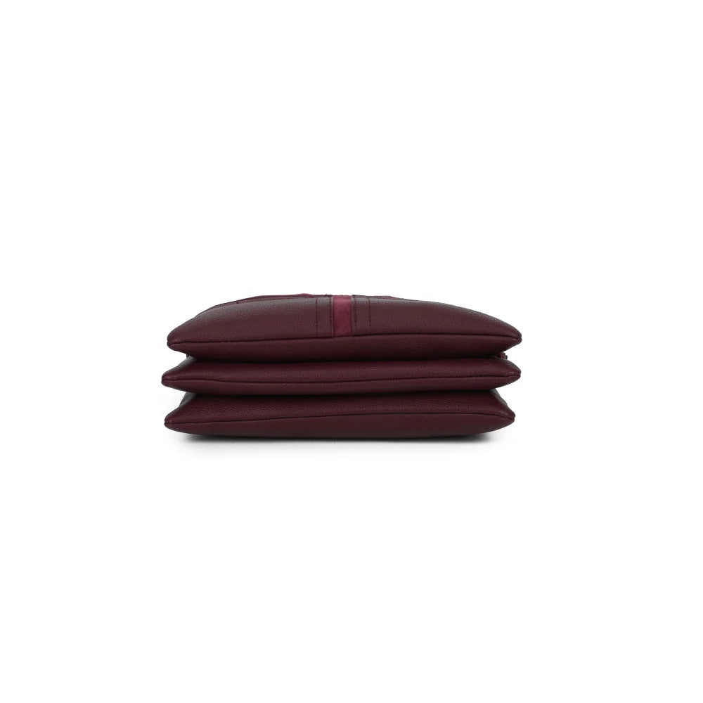 Dessous de La Méline bordeaux, en simili cuir grainé, pour une silhouette fine de 25,5 × 4 cm – réf. A-9175