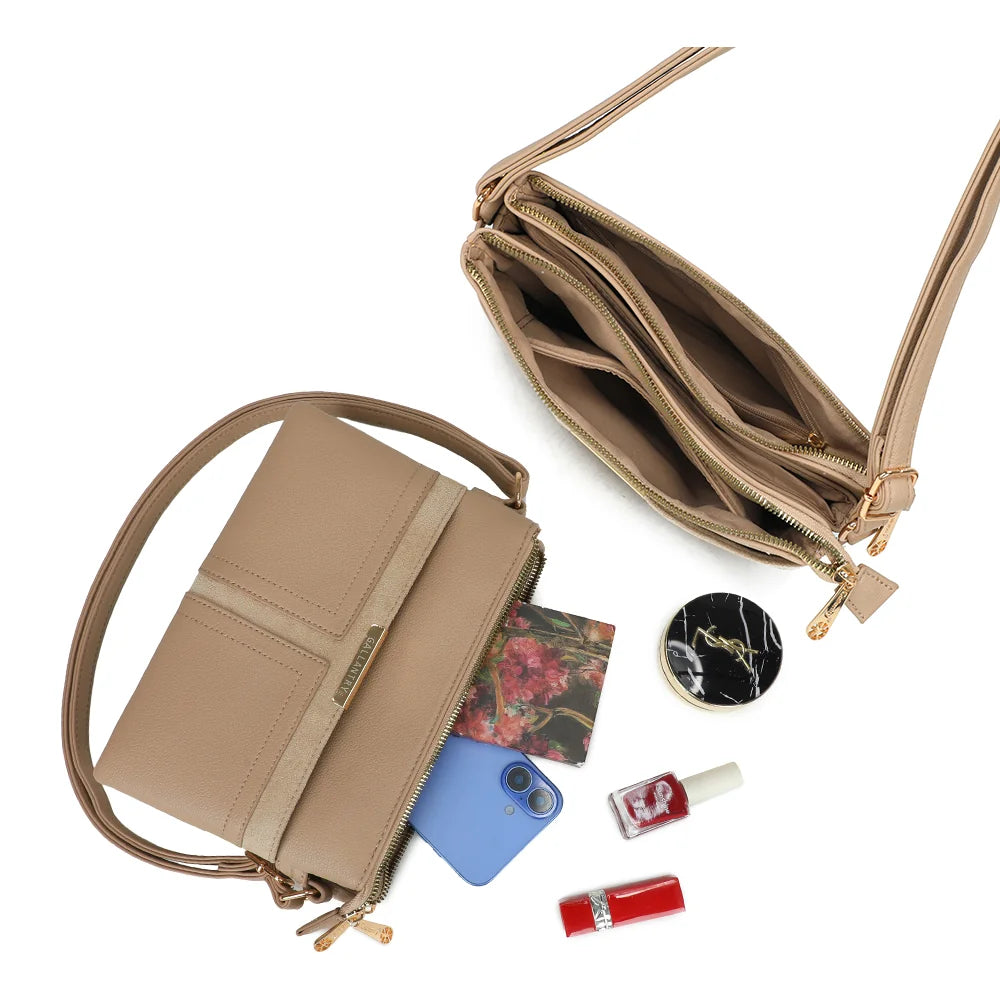 Intérieur de La Méline taupe : plusieurs compartiments zippés pour le téléphone, les cartes et le maquillage – réf. A-9175