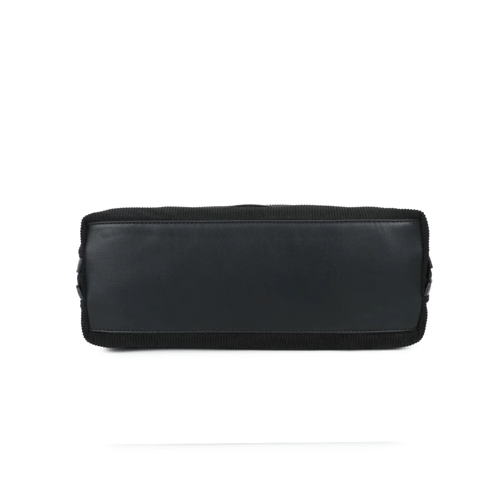 Vue de dessous de La Mélodie coloris noir, pour apprécier la profondeur généreuse du sac – réf. JC-53010