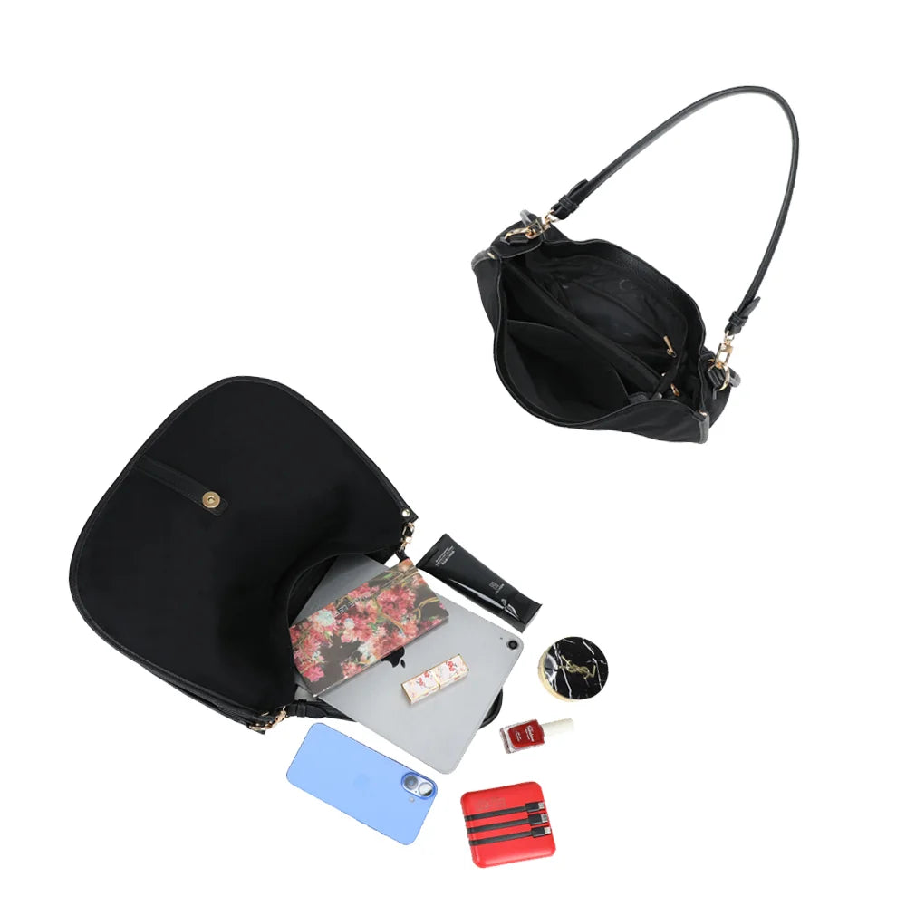 Intérieur compartimenté de La Méorine noir pour ranger tablette, smartphone et essentiels – réf. JC-53001