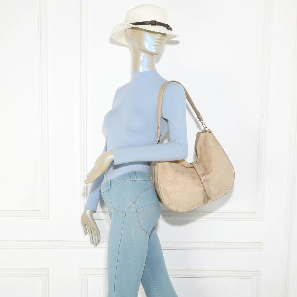 Sac femme La Méorine taupe porté, à l’épaule avec sa longue anse ou en bandoulière amovible – réf. JC-53001