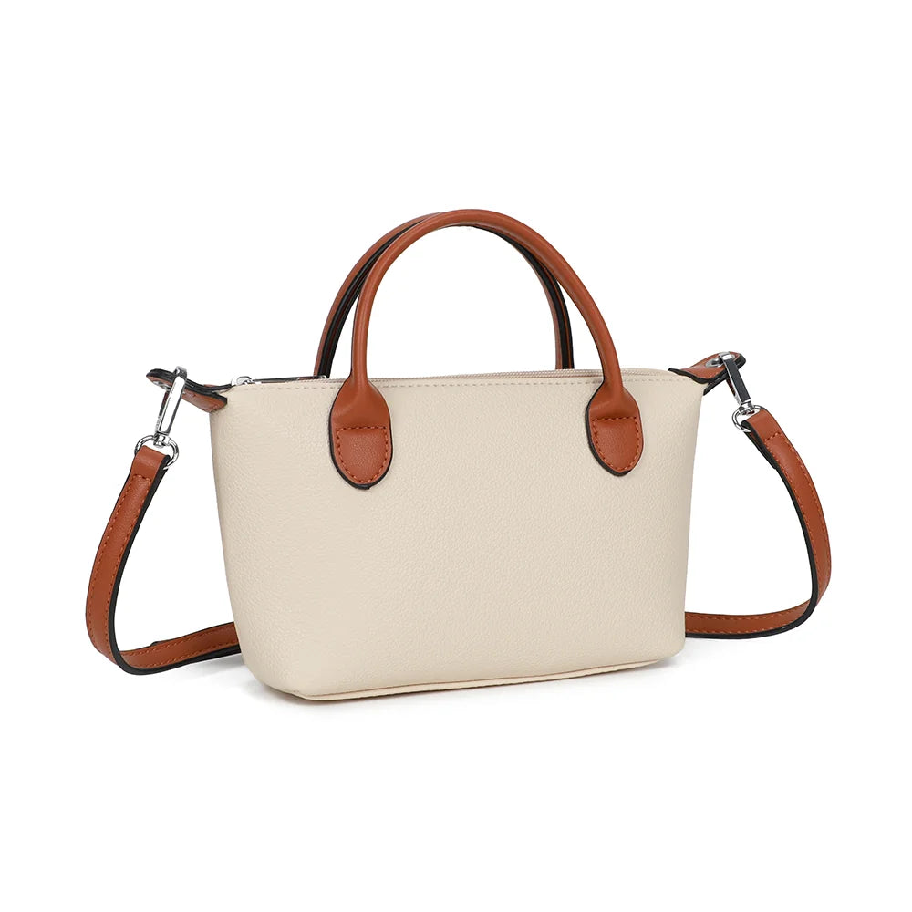 La Minette beige de trois quarts : silhouette légèrement trapèze et deux petites anses cognac – réf. A-9112