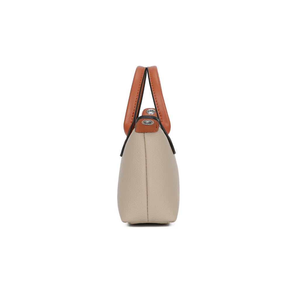 Profil de La Minette taupe : format compact de 6,5 cm de profondeur et pattes latérales cognac – réf. A-9112