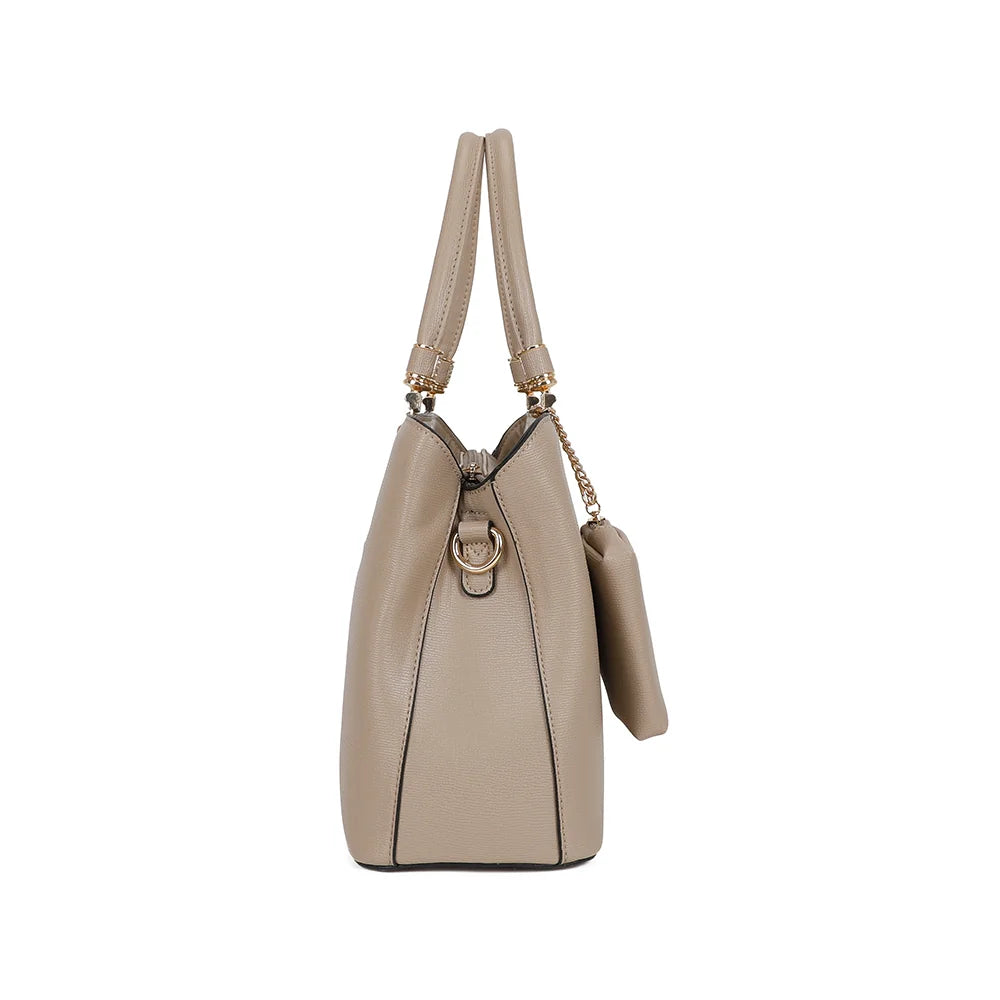 Profil de La Modena taupe, avec l’anneau latéral qui accueille la bandoulière amovible – réf. G-7347
