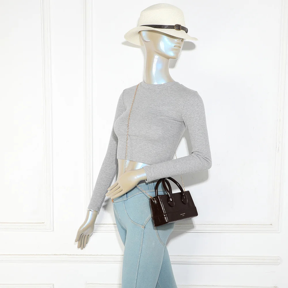 Petit sac femme La Mona café porté, anses arrondies à la main ou chaîne dorée à l’épaule – réf. YL-26025