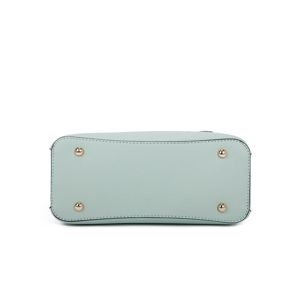 Dessous de La Mystérieuse vert clair, sac à main de 26 × 11 × 20 cm – réf. DQ-8629