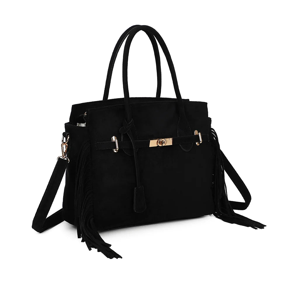 La Nacara noir vu de trois quarts : silhouette structurée, longues franges et pendentif assorti – réf. KJ-62102