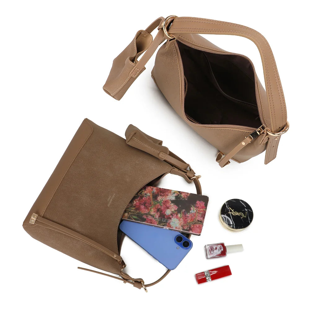 Intérieur de La Norya taupe foncé : compartiment principal zippé et rangements pour téléphone et petits essentiels – réf. A-9179