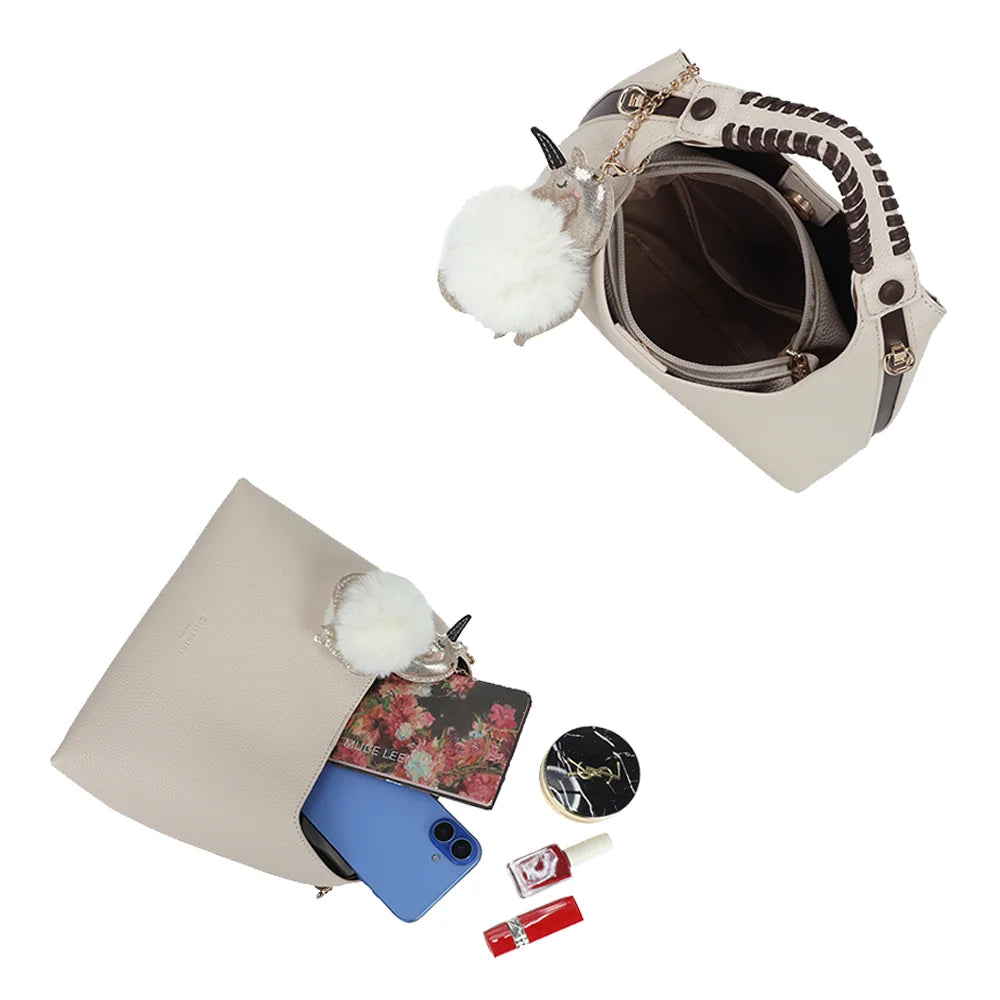 Intérieur du sac La Novelle beige : compartiment doublé pour smartphone, carnet et maquillage – réf. R-2066