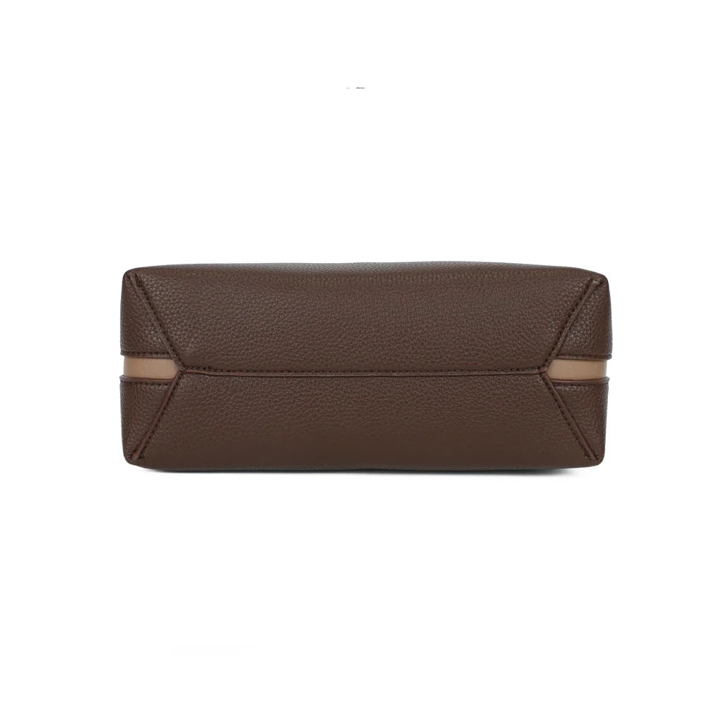 Fond du sac La Novelle café en simili cuir grainé, forme nette et structurée – réf. R-2066