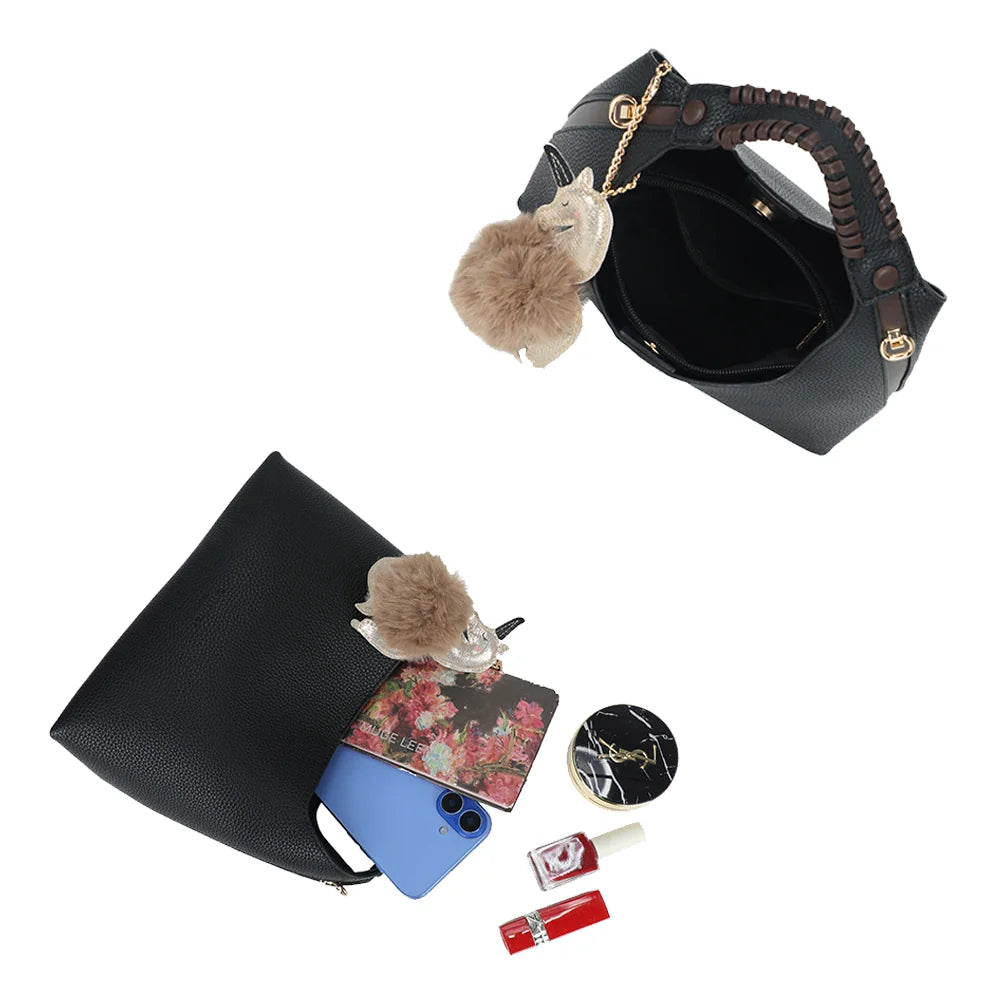 Intérieur du sac La Novelle noir : compartiment doublé pour smartphone, carnet et maquillage – réf. R-2066