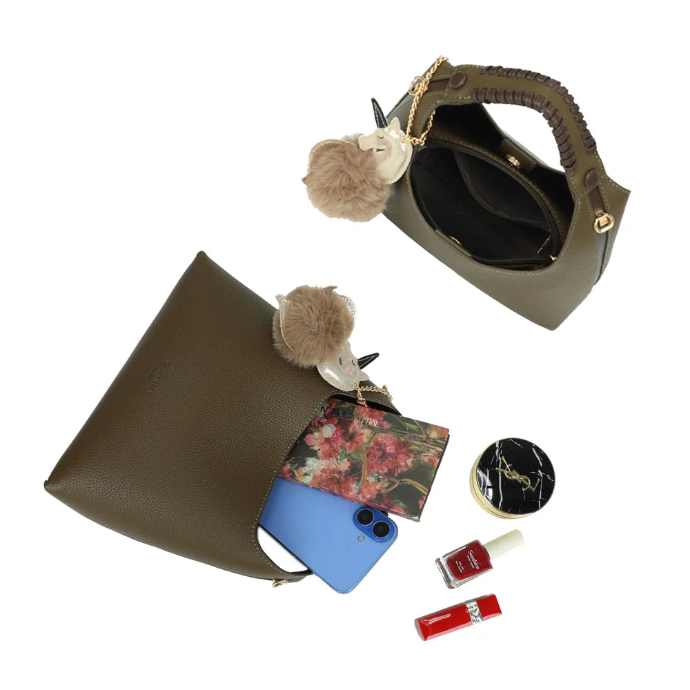 Intérieur du sac La Novelle vert foncé : compartiment doublé pour smartphone, carnet et maquillage – réf. R-2066