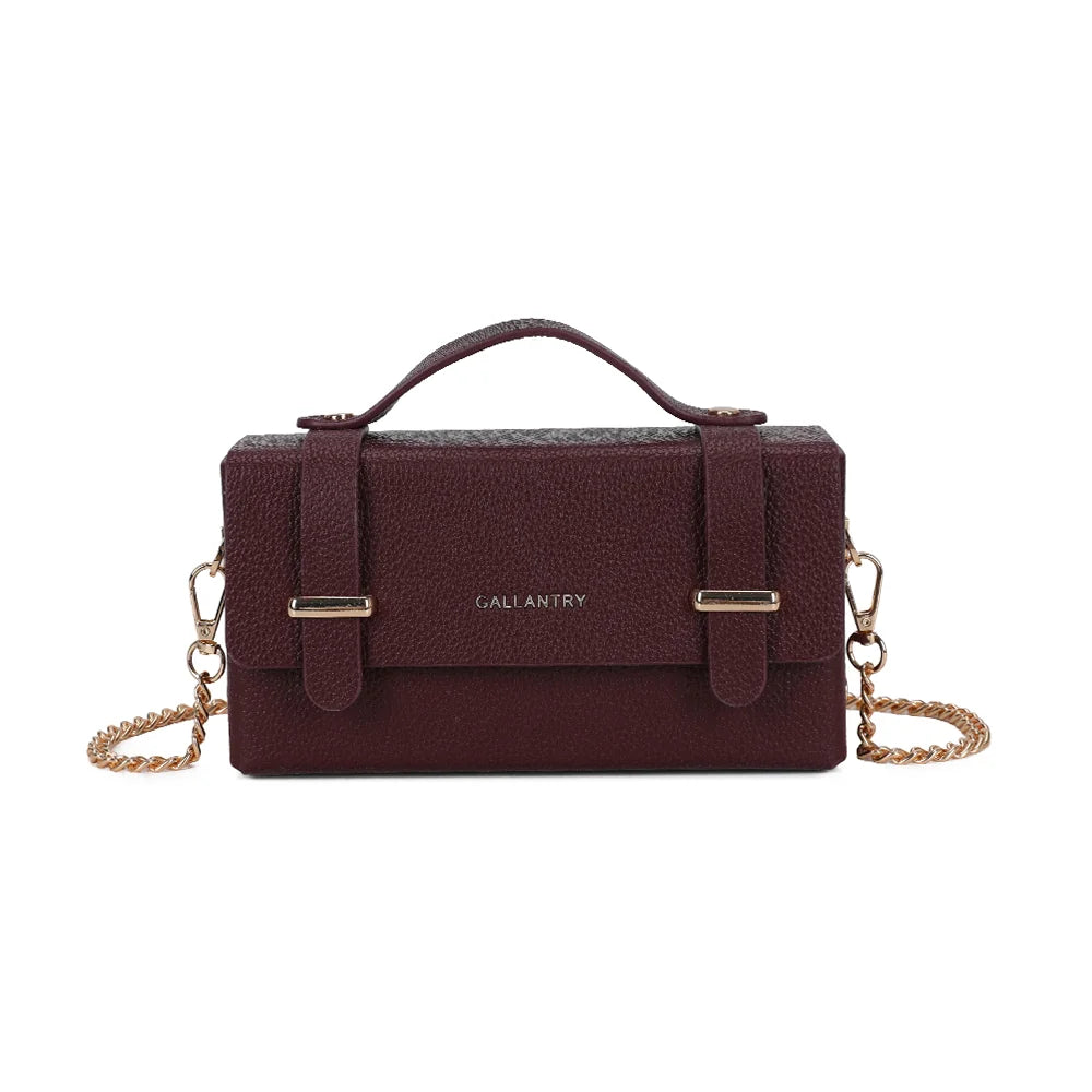 Sac à main femme La Pomone en bordeaux, simili cuir grainé, pattes à barrettes dorées et logo – Gallantry Paris – réf. MW-24001-1