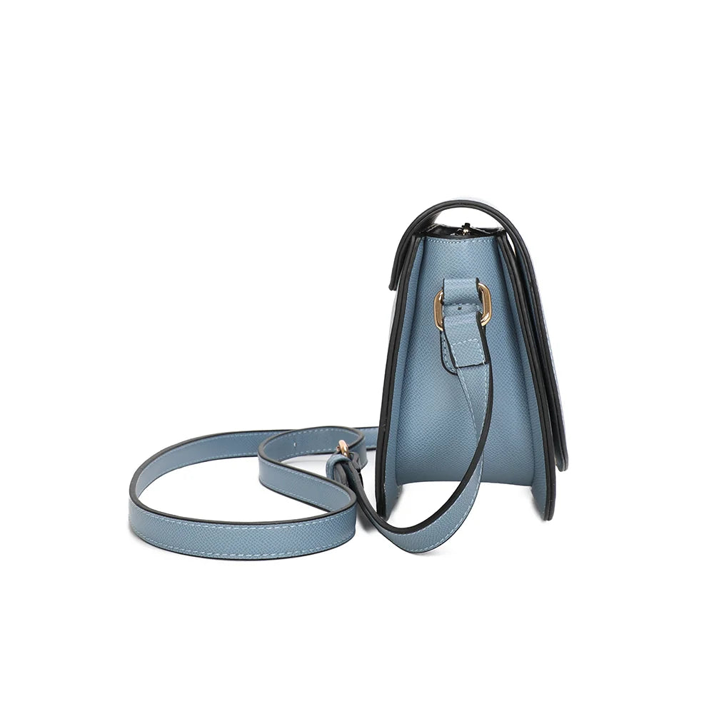 Profil de La Raffinée bleu : 9 cm de profondeur et boucle dorée de la bandoulière ajustable – réf. R-1961