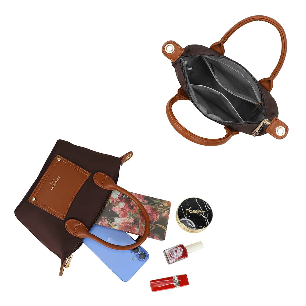 Intérieur zippé de La Romane café avec poches plaquées pour téléphone, clés et rouge à lèvres – réf. Z-05-6