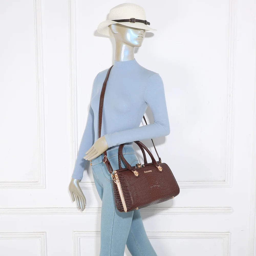 Sac à main femme La Rosalia café porté à la main, effet croco et fermoir doré – réf. R-1714