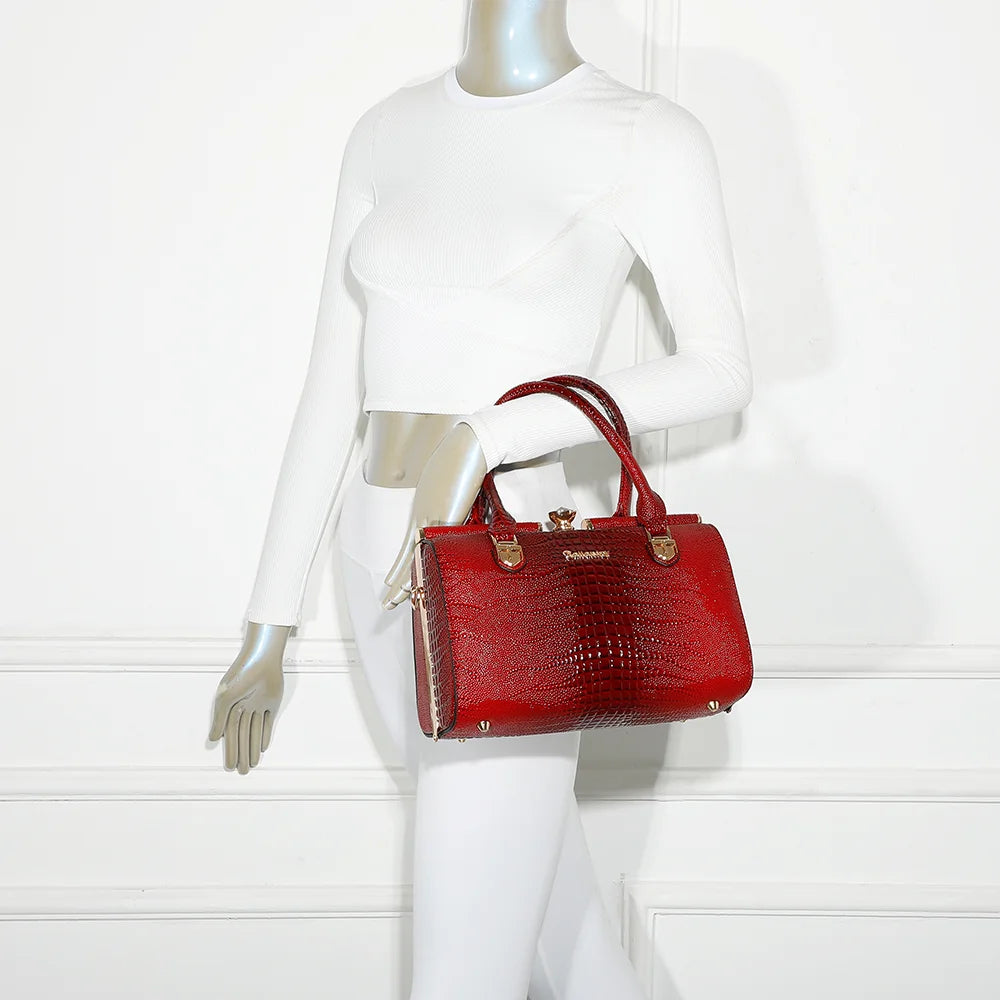 Sac à main femme La Rosalia rouge porté à la main, effet croco et fermoir doré – réf. R-1714