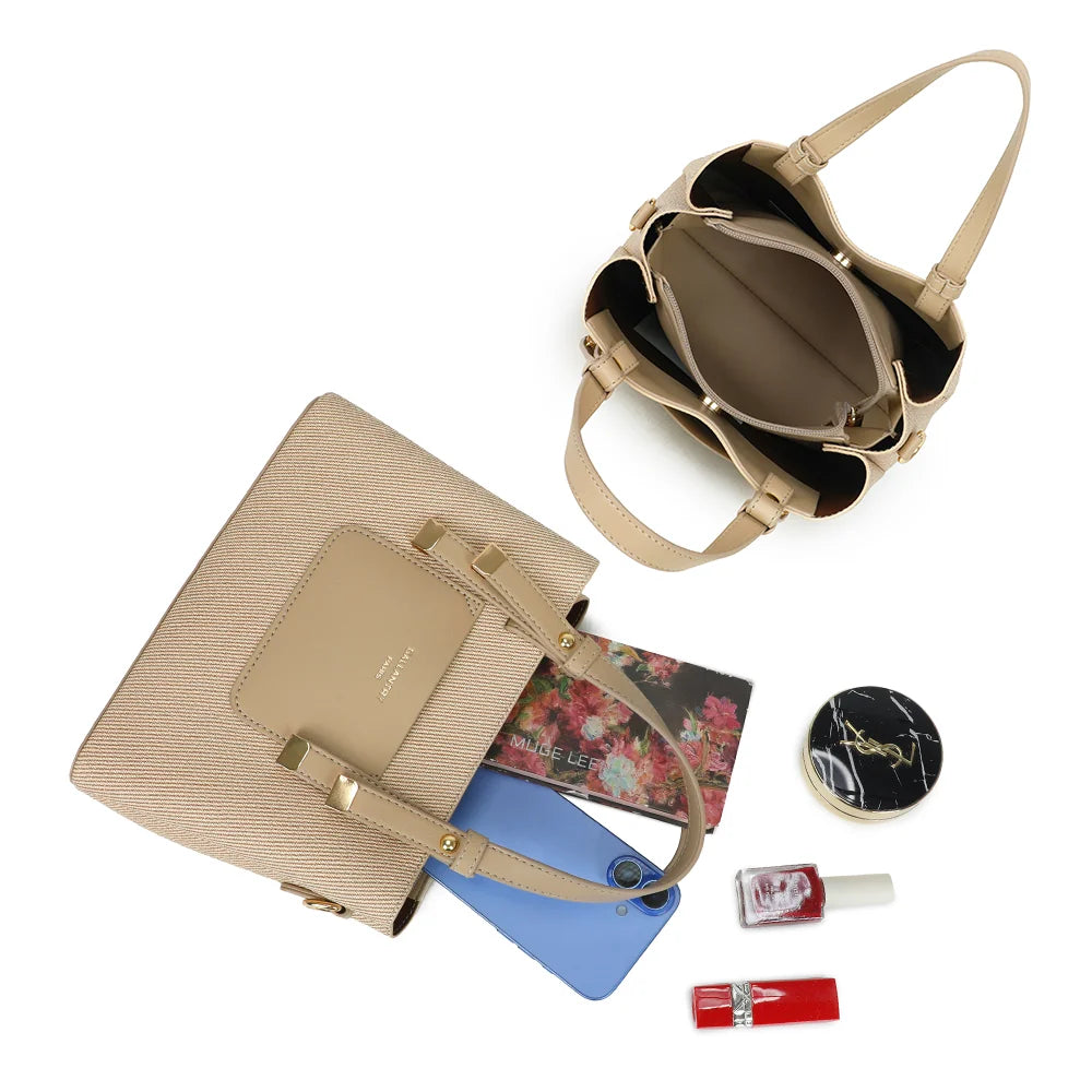 Intérieur compartimenté de La Roxélane taupe avec compartiment central zippé pour les essentiels – réf. DQ-8655-6