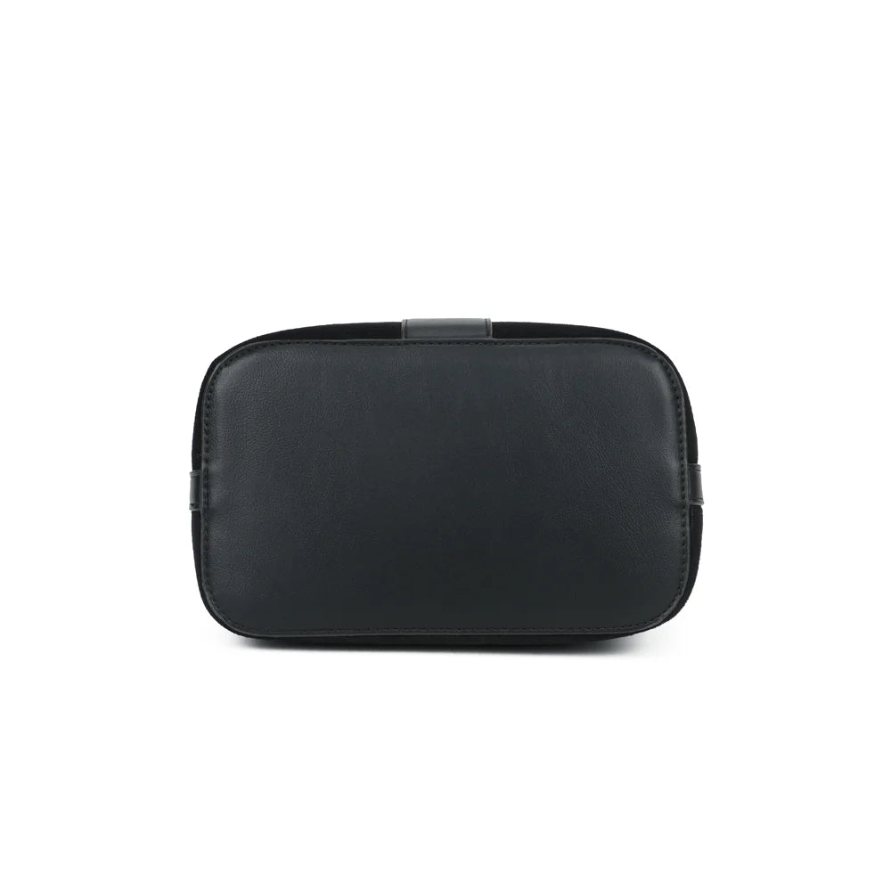 Dessous du sac La Sibylle noir, une base de 24 × 14,5 cm pour une silhouette seau bien posée – réf. KJ-62105