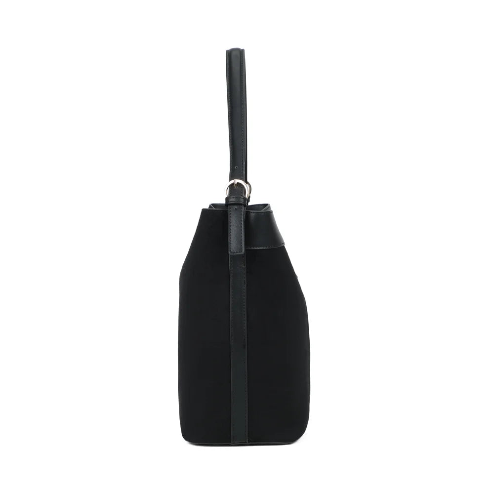 Profil de La Sibylle noir : 14,5 cm de profondeur et attaches à boucles de l’anse d’épaule – réf. KJ-62105