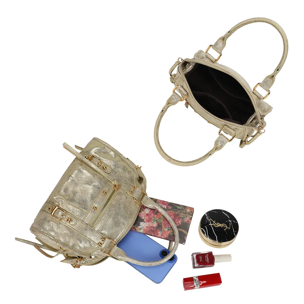 La Skyla Velvet or ouverte : intérieur doublé qui accueille téléphone, carnet et maquillage – réf. Z-1979-8