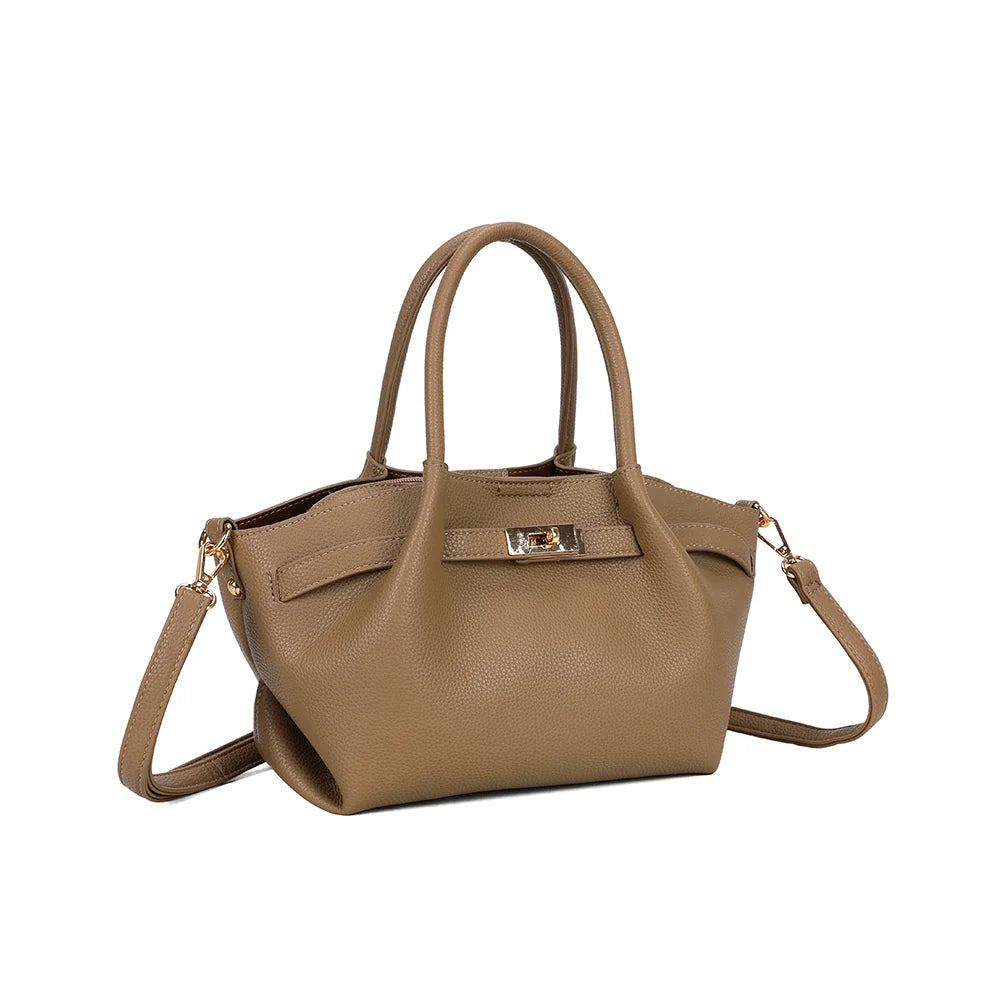 La Théodora taupe foncé vue de trois-quarts : silhouette évasée et patte ceinturée au fermoir doré – réf. KJ-62082-4
