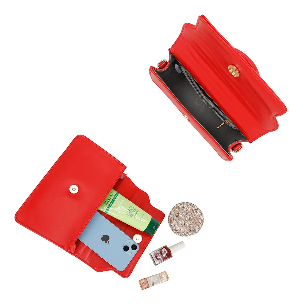 Intérieur de La Toffee rouge : doublure synthétique, poche zippée et place pour téléphone et petits essentiels – réf. C-0179