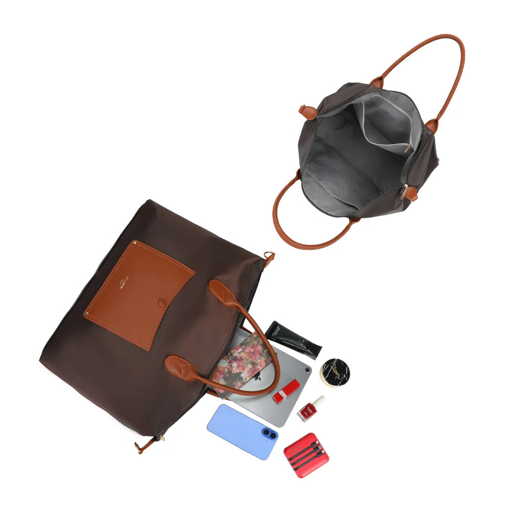 Intérieur de La Vadrouille Chic café : grand compartiment zippé avec poche plaquée – réf. Z-04-1
