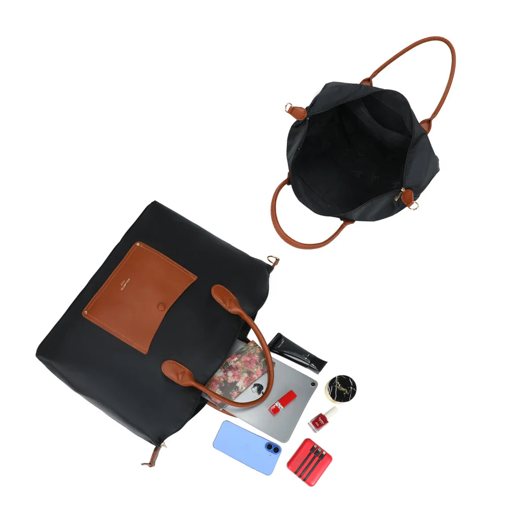 Intérieur de La Vadrouille Chic noir : grand compartiment zippé avec poche plaquée – réf. Z-04-1