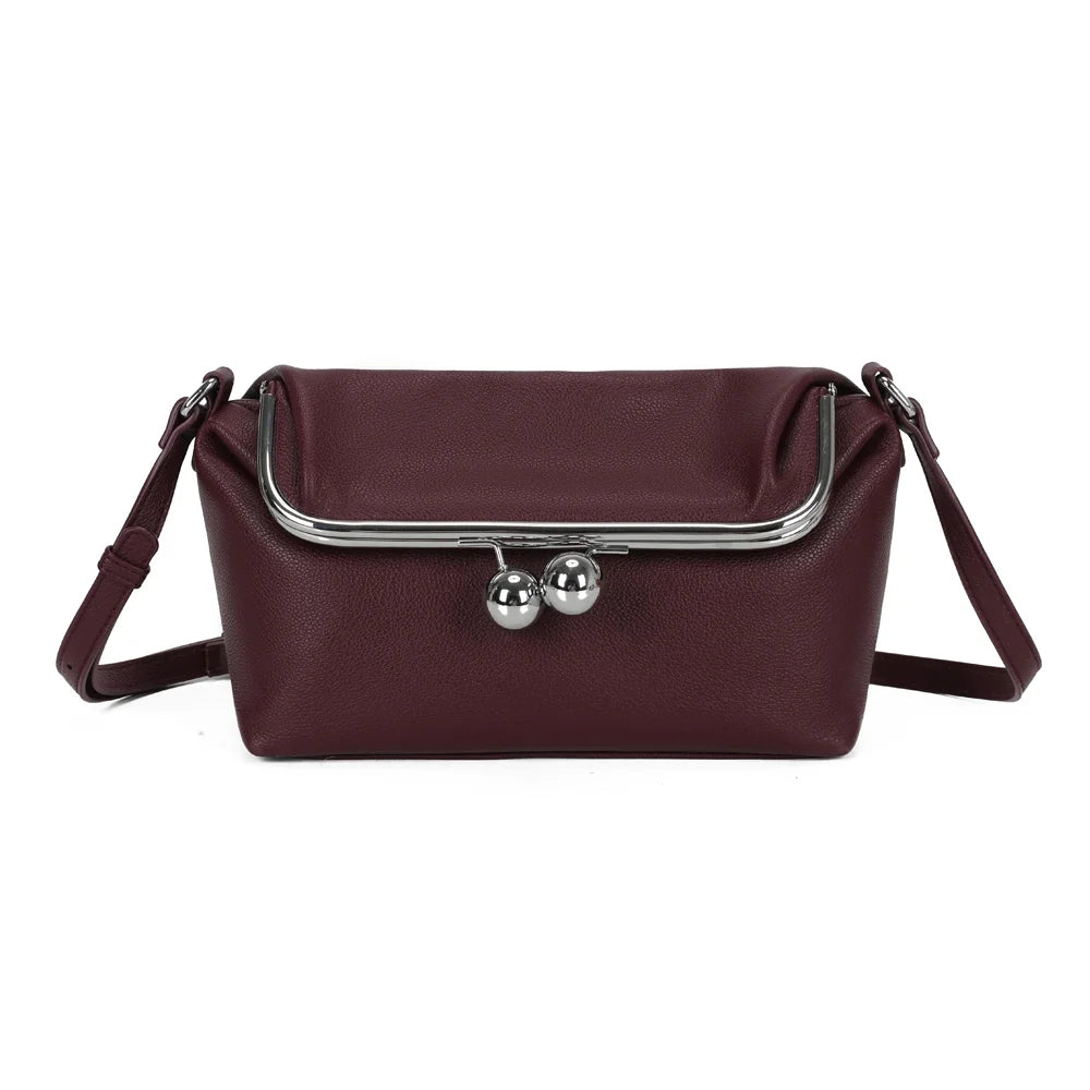 Sac bandoulière femme La Violette bordeaux en simili cuir grainé, fermoir argenté à deux boules – Gallantry Paris – réf. R-2087