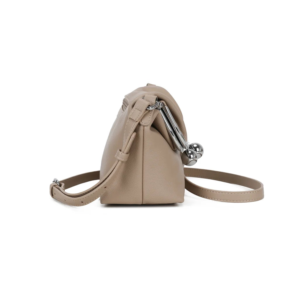 Profil de La Violette taupe : côtés froncés et format compact de 10 cm de profondeur – réf. R-2087