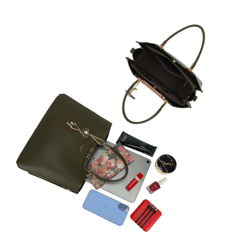 Intérieur du Ambrélia vert foncé : assez de place pour une tablette, un téléphone et la trousse beauté – réf. DQ-8742