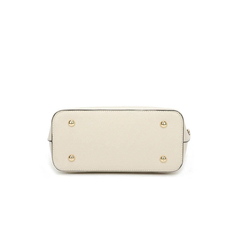 Dessous du Le Amélis beige : base plate qui permet au sac de tenir droit – réf. M-9401-2