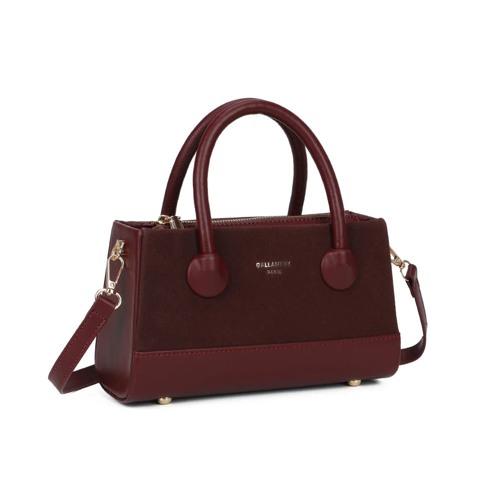 Le Basile bordeaux vu de trois quarts : silhouette structurée, attaches rondes et zip doré – réf. YL-26022