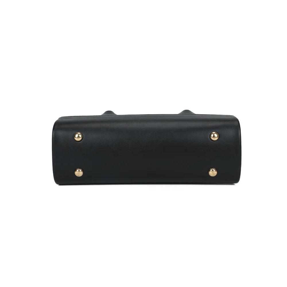 Dessous du Basile noir avec pieds de protection métalliques qui préservent le fond du sac – réf. YL-26022