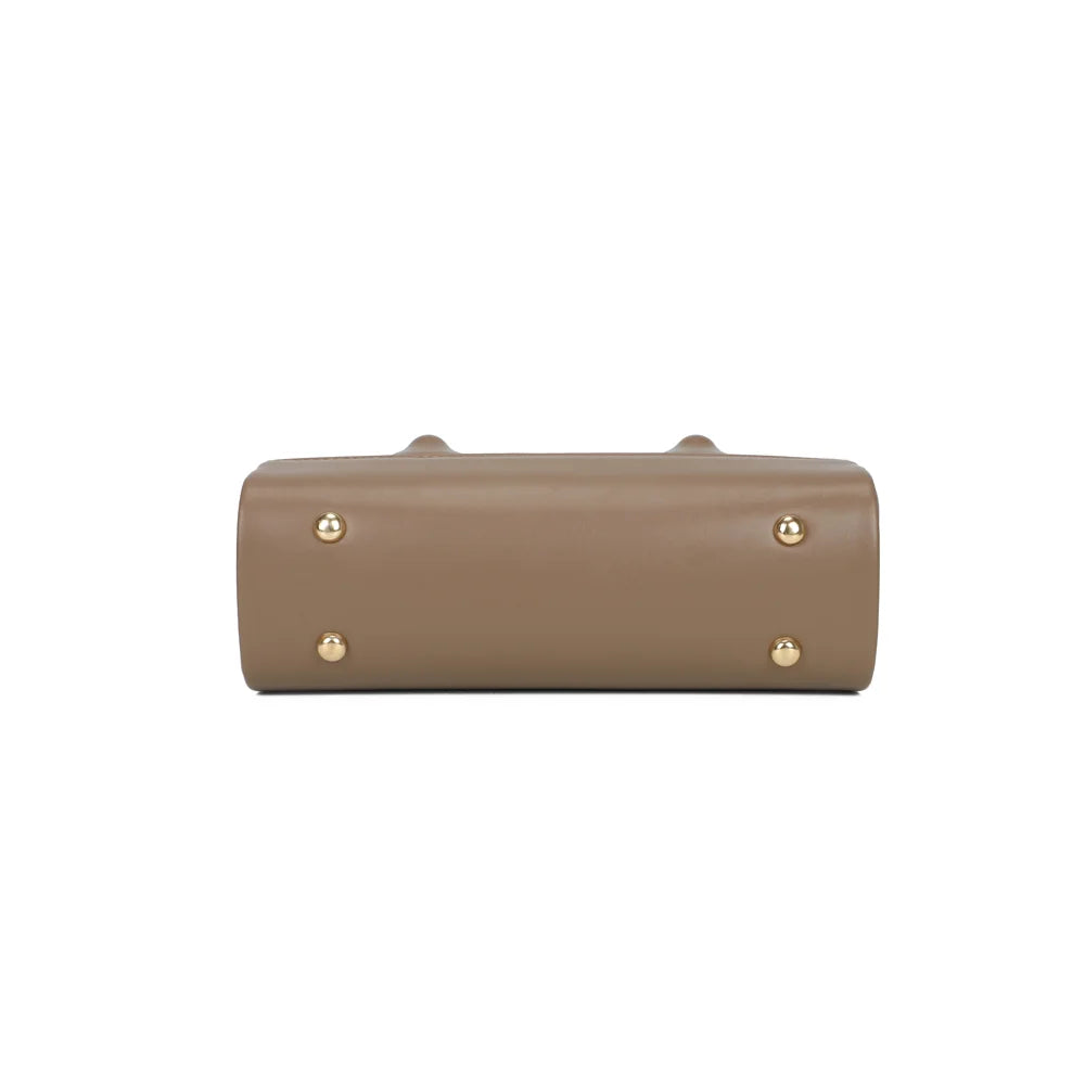 Dessous du Basile taupe foncé avec pieds de protection métalliques qui préservent le fond du sac – réf. YL-26022