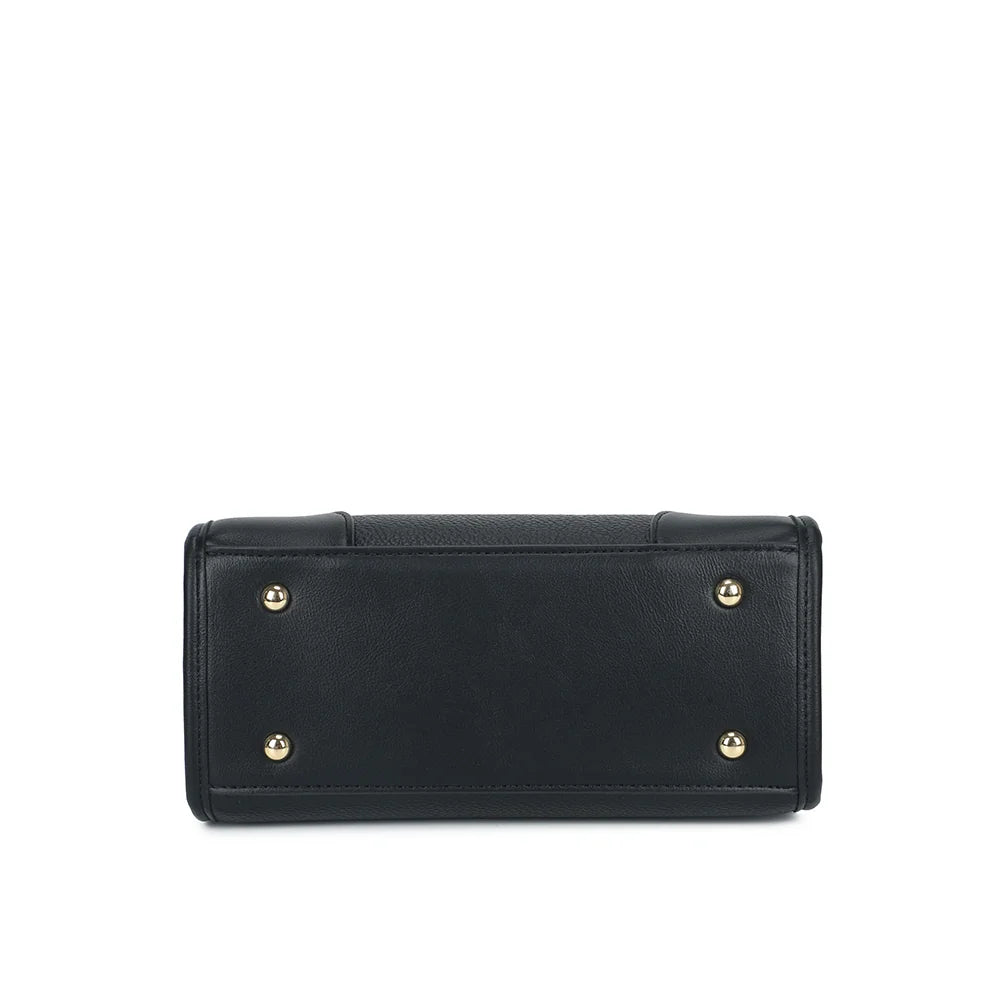 Dessous du Le Belmont noir : base plate et structurée qui permet de poser le sac droit – réf. R-2062