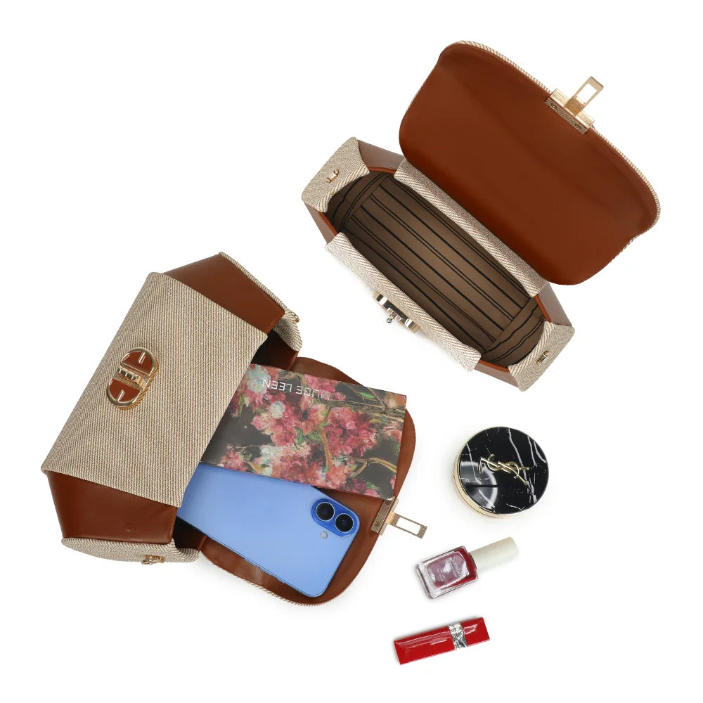 Intérieur du Calvia taupe/marron : un compartiment principal pour le smartphone et les essentiels du jour – réf. YL-26008-2