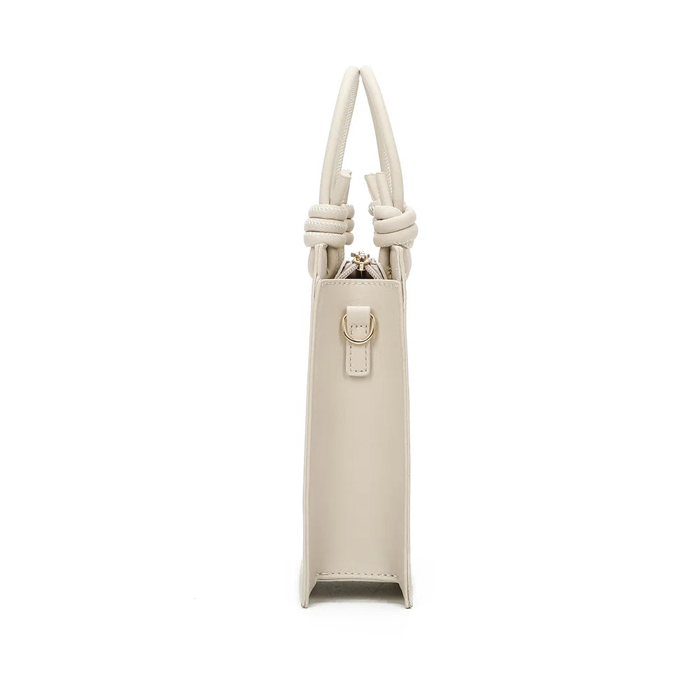 Profil du Carré beige : soufflet latéral et profondeur de 6 cm pour garder un format fin – réf. KJ-62018