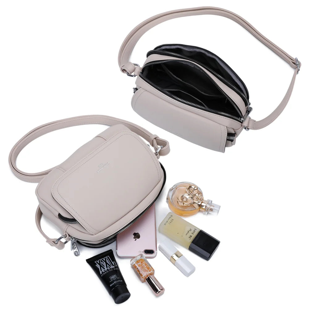 Intérieur du Charme Compact beige : deux compartiments zippés pour smartphone et essentiels – réf. G-7455